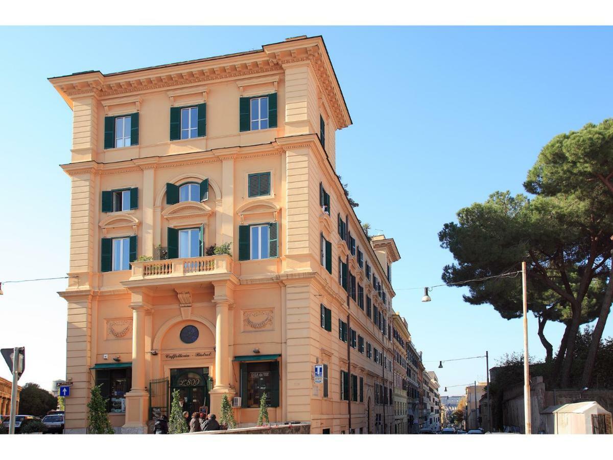 רומא Appartamento D'Epoca Colosseo Art Gallery מראה חיצוני תמונה